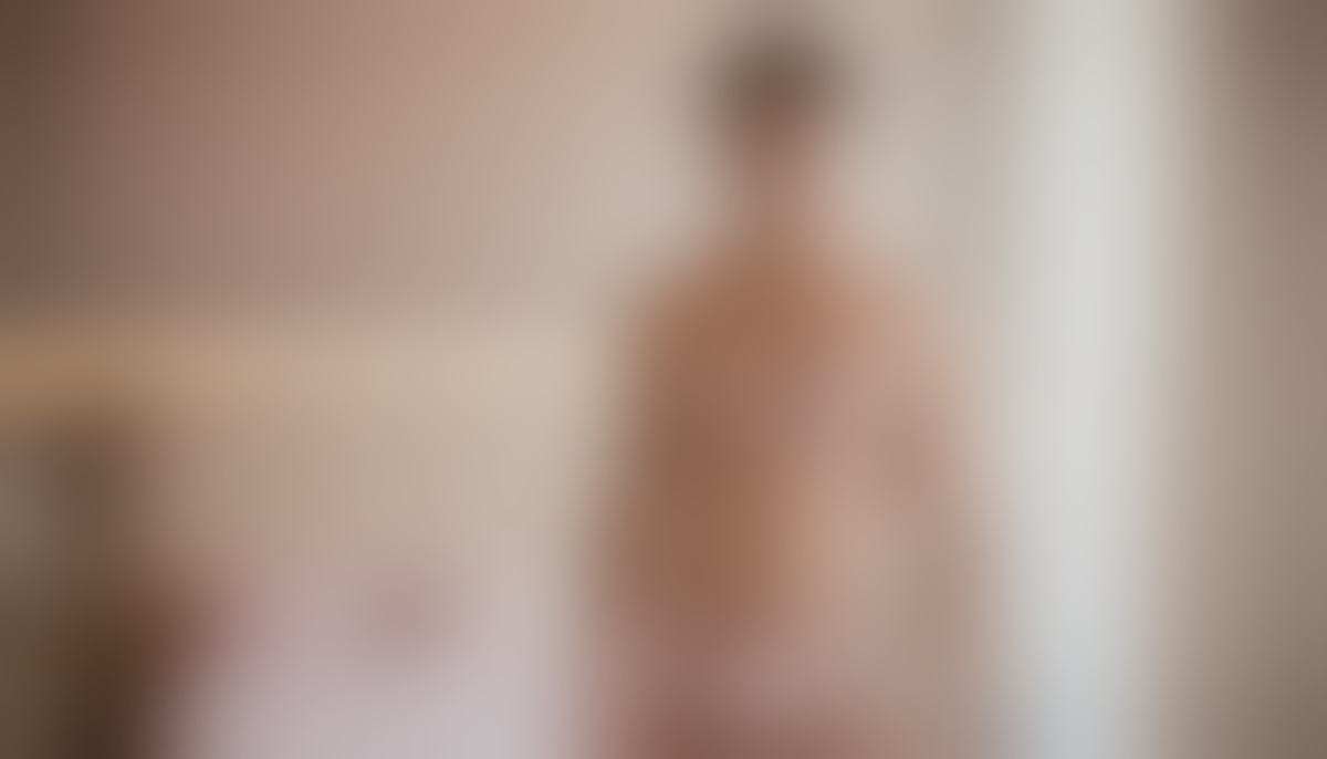 découvrez le parcours intime et affirmé d'un homme choisissant la lingerie féminine, explorant au-delà des stéréotypes pour comprendre une expression personnelle et audacieuse.